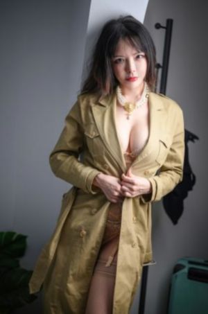 巨乳娘大战僵尸